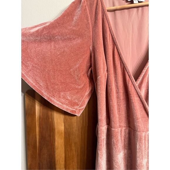 Baltic Born Pink Short Sleeve V-Neck Meghan Velvet Wrap Maxi Dress Small - Picture 7 of 8
